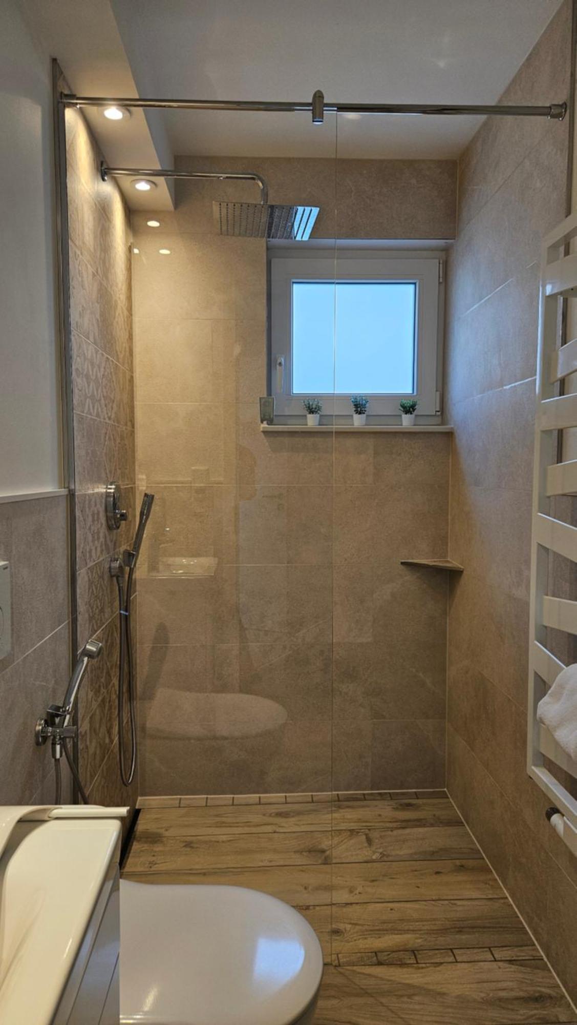 Enny Suite Apartment Im Schoenen Rheinland 洛马尔 外观 照片